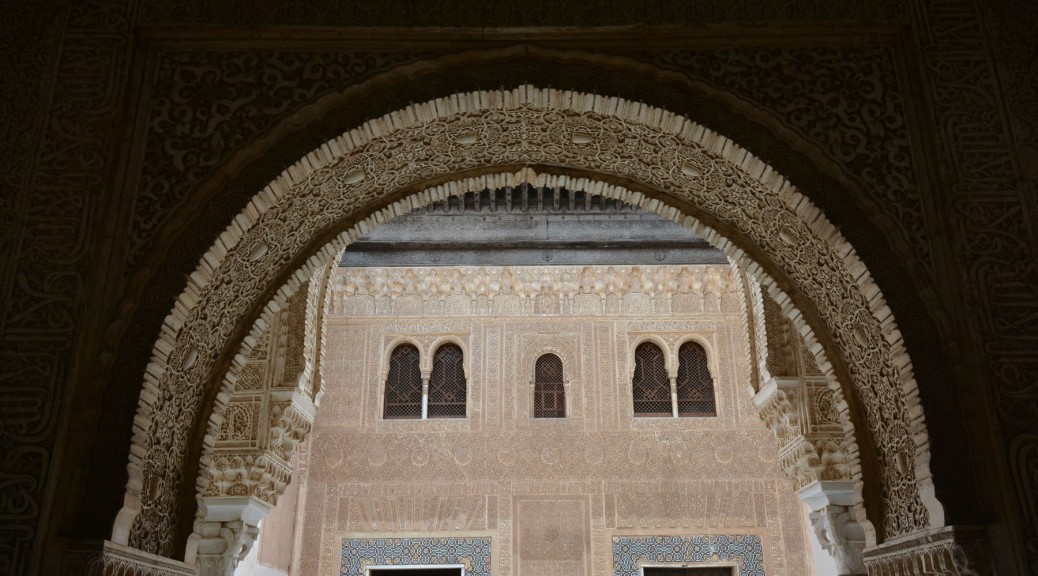 Images of Alhambra: Photo by Eduardo Libby