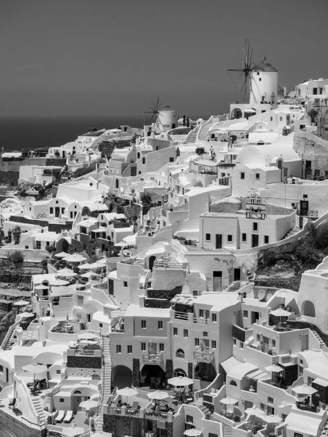 Vuew of the north section of Oia, Santorini. Photo by Eduardo Libby